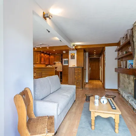Apartment De Standing Au Centre De Val-d'isere, Balcon Sud Et Proche Pistes - Fr-1-694-46 Val-d'Isere
