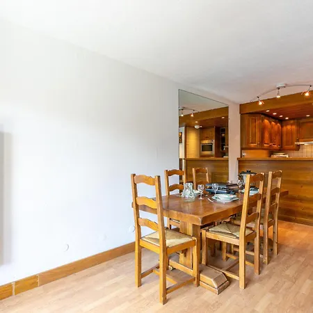 De Standing Au Centre De Val-d'isere, Balcon Sud Et Proche Pistes - Fr-1-694-46 Apartment